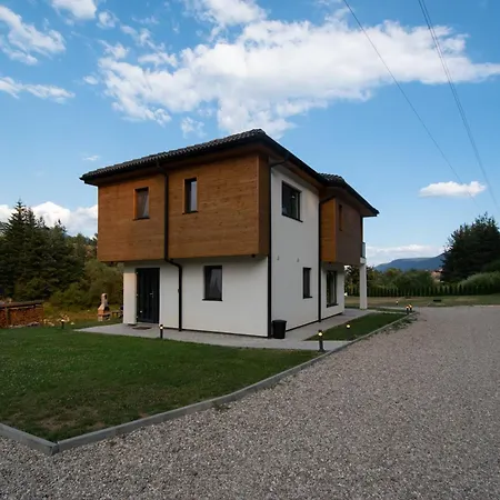 Hyggemate - Nordic With Sauna & Jacuzzi Retreat Feriehus Sarnitsa