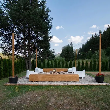 Hyggemate - Nordic With Sauna & Jacuzzi Retreat Ваканционна къща Сърница